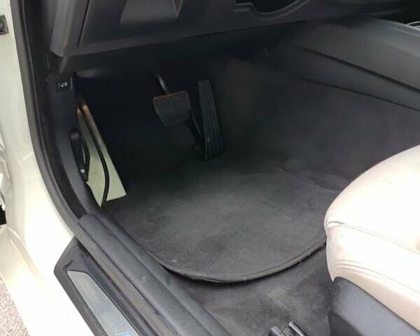 Белый БМВ 4 Серия, объемом двигателя 2 л и пробегом 302 тыс. км за 15500 $, фото 69 на Automoto.ua