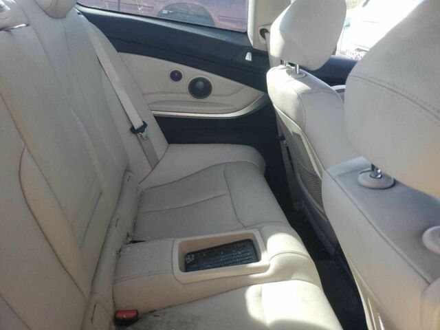 Белый БМВ 4 Серия, объемом двигателя 3 л и пробегом 222 тыс. км за 12600 $, фото 8 на Automoto.ua