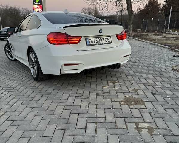 Белый БМВ 4 Серия, объемом двигателя 2 л и пробегом 235 тыс. км за 14500 $, фото 3 на Automoto.ua