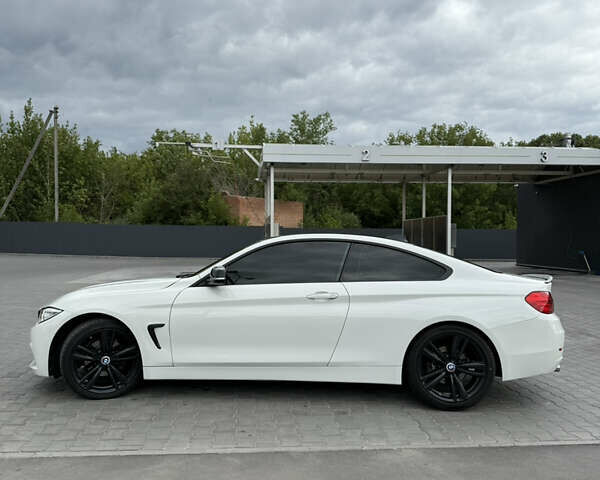 Белый БМВ 4 Серия, объемом двигателя 2 л и пробегом 212 тыс. км за 17000 $, фото 4 на Automoto.ua