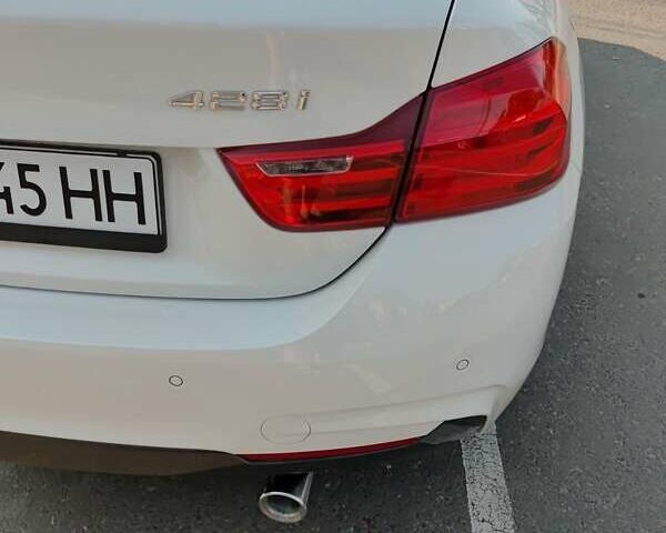 Белый БМВ 4 Серия, объемом двигателя 2 л и пробегом 302 тыс. км за 15500 $, фото 24 на Automoto.ua