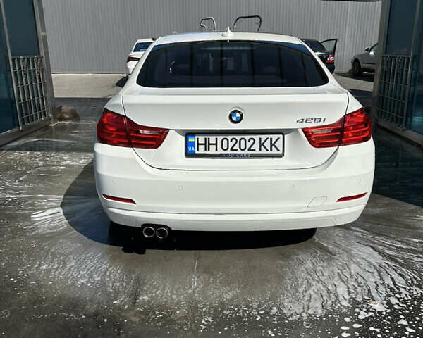 Белый БМВ 4 Серия, объемом двигателя 2 л и пробегом 118 тыс. км за 15500 $, фото 2 на Automoto.ua