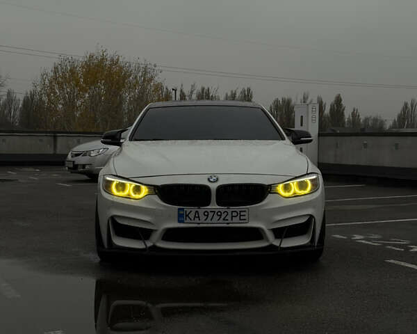 Белый БМВ 4 Серия, объемом двигателя 3 л и пробегом 238 тыс. км за 19999 $, фото 8 на Automoto.ua