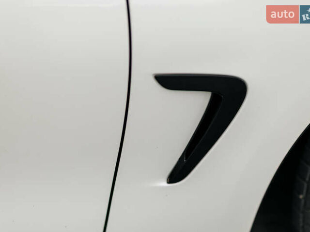 Белый БМВ 4 Серия, объемом двигателя 2 л и пробегом 180 тыс. км за 17999 $, фото 10 на Automoto.ua