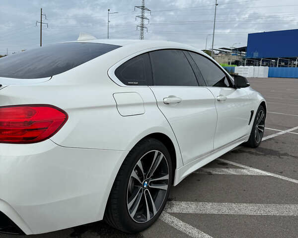 Белый БМВ 4 Серия, объемом двигателя 2 л и пробегом 151 тыс. км за 18300 $, фото 12 на Automoto.ua