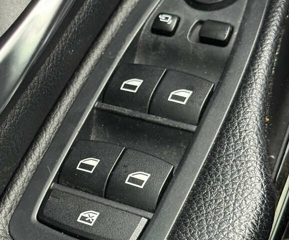 Белый БМВ 4 Серия, объемом двигателя 2 л и пробегом 151 тыс. км за 18300 $, фото 22 на Automoto.ua