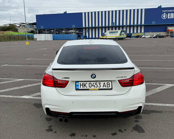 Белый БМВ 4 Серия, объемом двигателя 2 л и пробегом 151 тыс. км за 18300 $, фото 40 на Automoto.ua