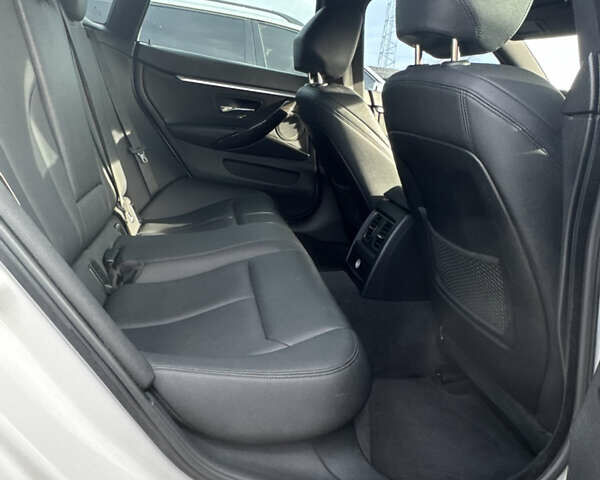 Белый БМВ 4 Серия, объемом двигателя 2 л и пробегом 124 тыс. км за 17200 $, фото 15 на Automoto.ua