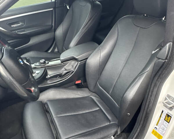 Белый БМВ 4 Серия, объемом двигателя 2 л и пробегом 124 тыс. км за 17200 $, фото 19 на Automoto.ua