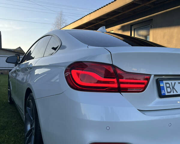 Білий БМВ 4 Серія, об'ємом двигуна 2 л та пробігом 98 тис. км за 21000 $, фото 13 на Automoto.ua