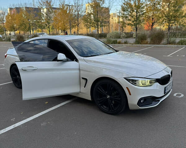 Белый БМВ 4 Серия, объемом двигателя 2 л и пробегом 152 тыс. км за 18550 $, фото 8 на Automoto.ua