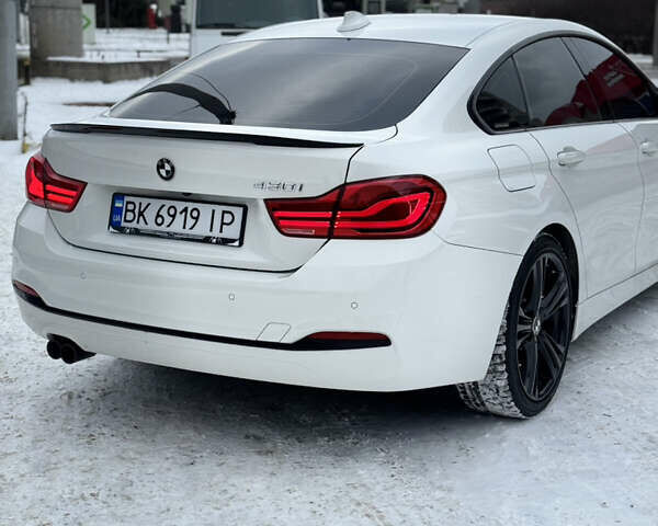 Белый БМВ 4 Серия, объемом двигателя 2 л и пробегом 155 тыс. км за 18000 $, фото 5 на Automoto.ua