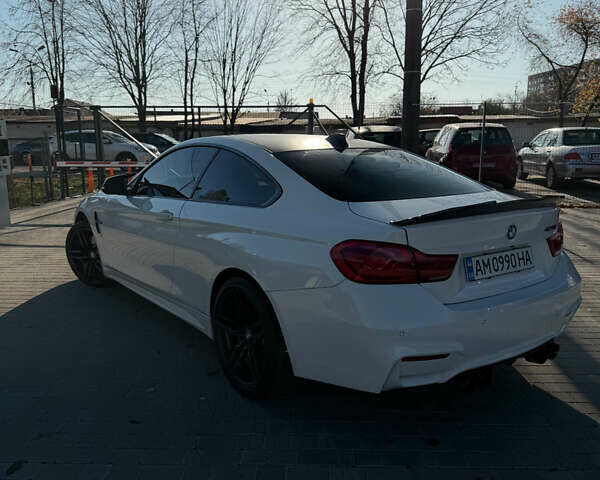 Белый БМВ 4 Серия, объемом двигателя 3 л и пробегом 141 тыс. км за 27400 $, фото 7 на Automoto.ua