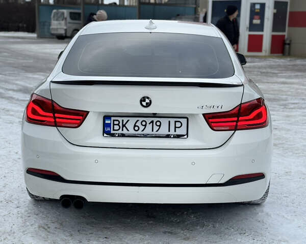 Белый БМВ 4 Серия, объемом двигателя 2 л и пробегом 155 тыс. км за 18000 $, фото 6 на Automoto.ua