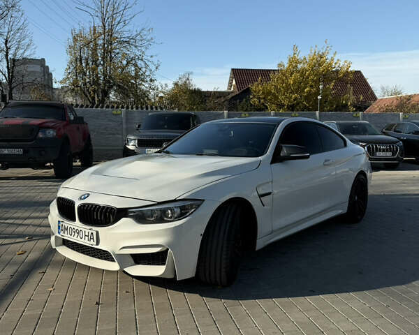 Белый БМВ 4 Серия, объемом двигателя 3 л и пробегом 141 тыс. км за 27400 $, фото 4 на Automoto.ua