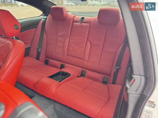 Белый БМВ 4 Серия, объемом двигателя 2 л и пробегом 67 тыс. км за 26000 $, фото 19 на Automoto.ua