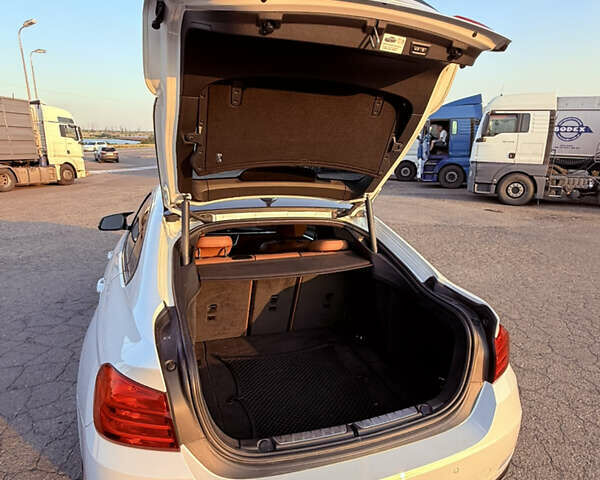 Белый БМВ 4 Серия, объемом двигателя 2 л и пробегом 203 тыс. км за 22500 $, фото 8 на Automoto.ua