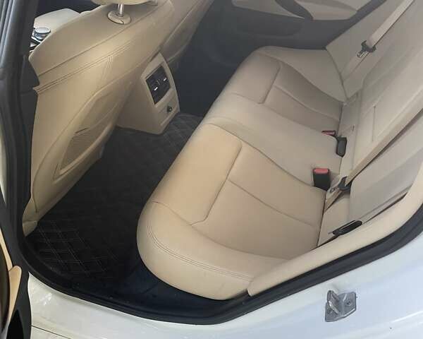 Белый БМВ 4 Серия, объемом двигателя 2 л и пробегом 86 тыс. км за 20000 $, фото 6 на Automoto.ua