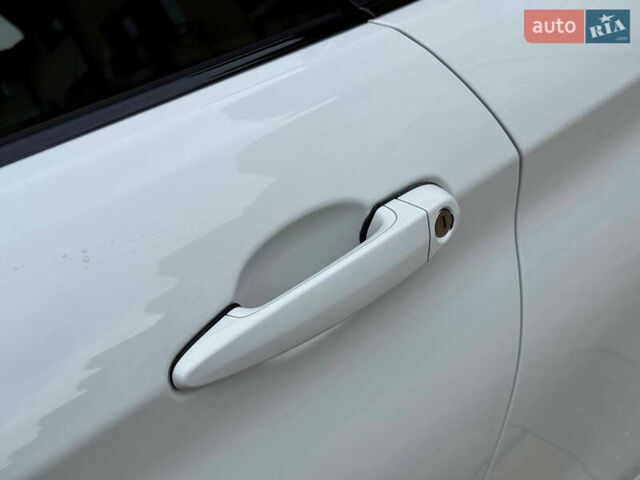 Белый БМВ 4 Серия, объемом двигателя 2 л и пробегом 86 тыс. км за 20900 $, фото 14 на Automoto.ua