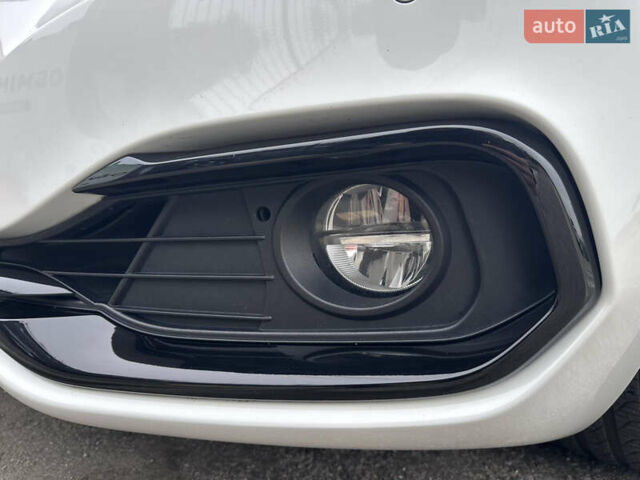 Білий БМВ 4 Серія, об'ємом двигуна 2 л та пробігом 87 тис. км за 21400 $, фото 98 на Automoto.ua
