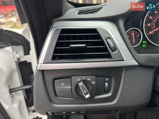 Білий БМВ 4 Серія, об'ємом двигуна 2 л та пробігом 87 тис. км за 21400 $, фото 62 на Automoto.ua