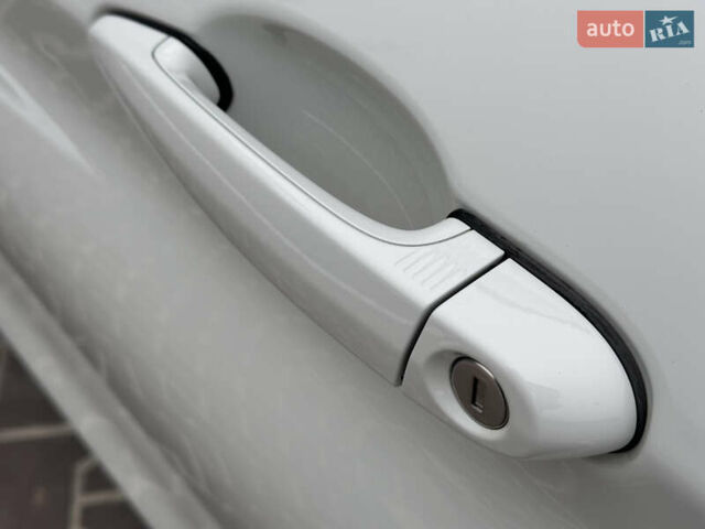 Білий БМВ 4 Серія, об'ємом двигуна 2 л та пробігом 87 тис. км за 21400 $, фото 32 на Automoto.ua