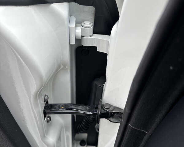 Білий БМВ 4 Серія, об'ємом двигуна 2 л та пробігом 87 тис. км за 21400 $, фото 40 на Automoto.ua