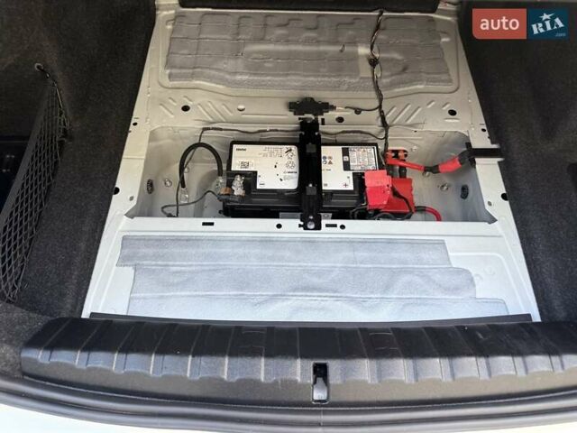 Белый БМВ 4 Серия, объемом двигателя 3 л и пробегом 14 тыс. км за 51999 $, фото 36 на Automoto.ua