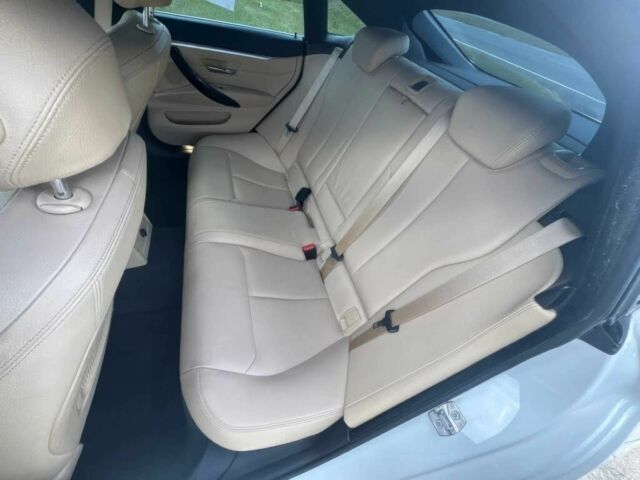 Білий БМВ 4 Серія, об'ємом двигуна 2 л та пробігом 50 тис. км за 13600 $, фото 10 на Automoto.ua