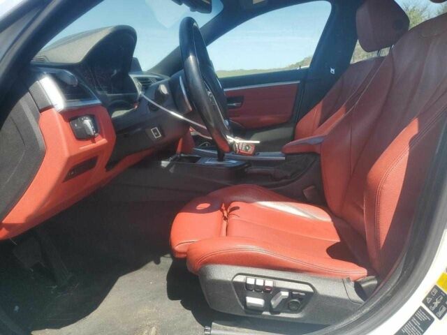 Белый БМВ 4 Серия, объемом двигателя 2 л и пробегом 80 тыс. км за 4000 $, фото 6 на Automoto.ua