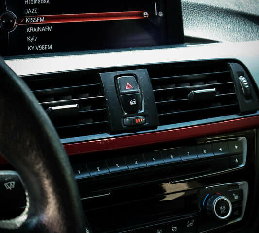 Черный БМВ 4 Серия, объемом двигателя 2 л и пробегом 231 тыс. км за 20600 $, фото 6 на Automoto.ua