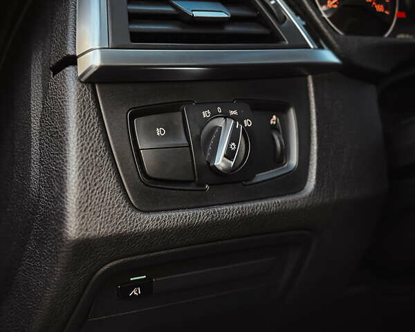 Черный БМВ 4 Серия, объемом двигателя 3 л и пробегом 125 тыс. км за 27300 $, фото 11 на Automoto.ua