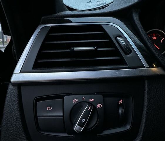 Чорний БМВ 4 Серія, об'ємом двигуна 2 л та пробігом 160 тис. км за 24999 $, фото 15 на Automoto.ua