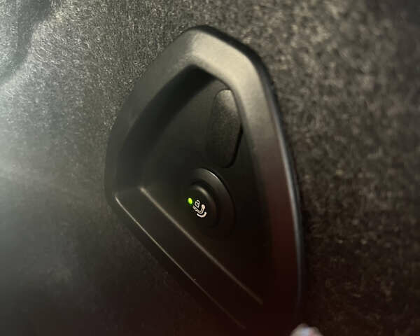 Черный БМВ 4 Серия, объемом двигателя 3 л и пробегом 55 тыс. км за 52000 $, фото 32 на Automoto.ua