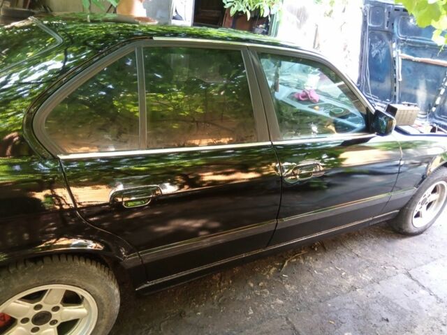 Чорний БМВ 4 Серія, об'ємом двигуна 2 л та пробігом 30 тис. км за 2000 $, фото 2 на Automoto.ua