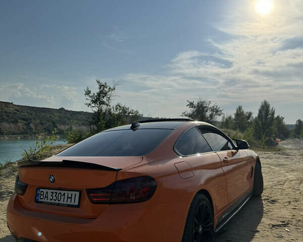 Красный БМВ 4 Серия, объемом двигателя 2 л и пробегом 220 тыс. км за 16200 $, фото 3 на Automoto.ua