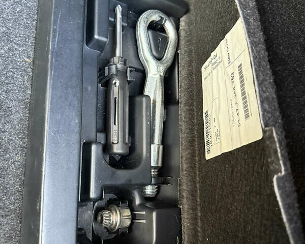 БМВ 4 Серия, объемом двигателя 0 л и пробегом 216 тыс. км за 13800 $, фото 36 на Automoto.ua