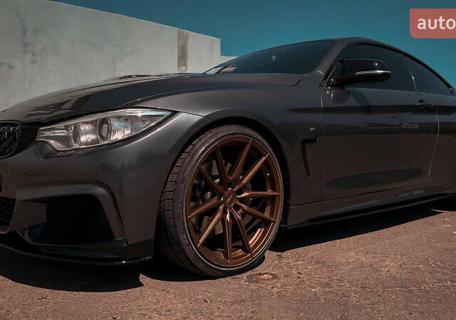 Серый БМВ 4 Серия, объемом двигателя 3 л и пробегом 315 тыс. км за 22500 $, фото 3 на Automoto.ua
