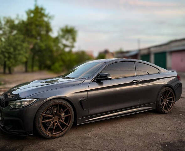 Серый БМВ 4 Серия, объемом двигателя 3 л и пробегом 315 тыс. км за 22500 $, фото 1 на Automoto.ua