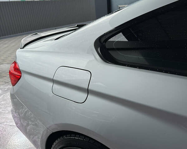 Серый БМВ 4 Серия, объемом двигателя 2.98 л и пробегом 184 тыс. км за 20500 $, фото 7 на Automoto.ua