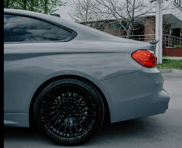 Серый БМВ 4 Серия, объемом двигателя 2.98 л и пробегом 175 тыс. км за 21000 $, фото 3 на Automoto.ua