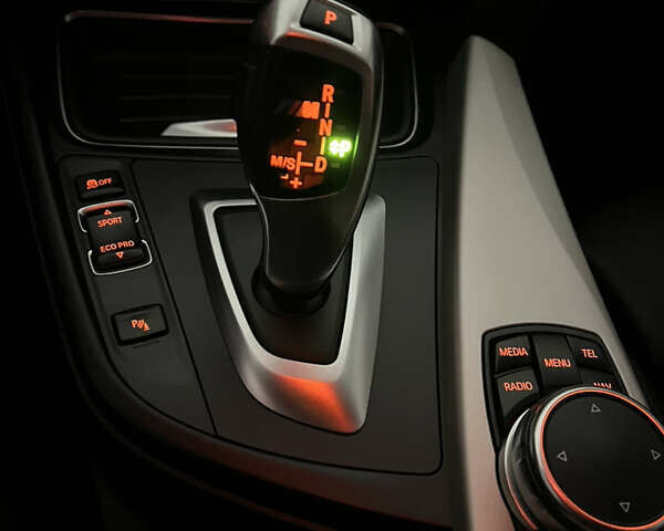 Сірий БМВ 4 Серія, об'ємом двигуна 2 л та пробігом 159 тис. км за 19300 $, фото 43 на Automoto.ua