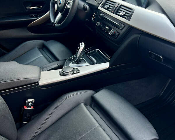 Сірий БМВ 4 Серія, об'ємом двигуна 2 л та пробігом 159 тис. км за 19300 $, фото 29 на Automoto.ua