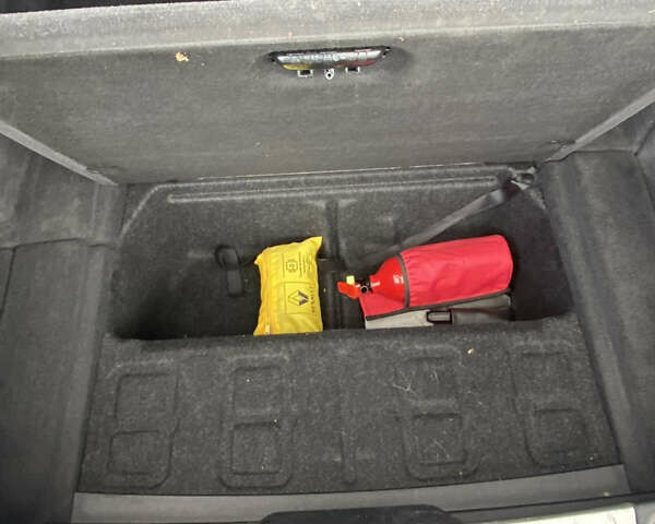 Серый БМВ 4 Серия, объемом двигателя 2 л и пробегом 182 тыс. км за 20500 $, фото 57 на Automoto.ua