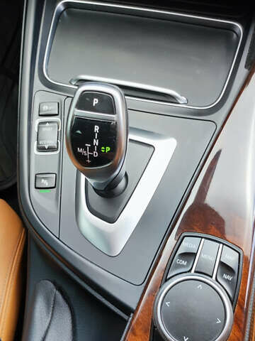 Сірий БМВ 4 Серія, об'ємом двигуна 2 л та пробігом 90 тис. км за 22999 $, фото 63 на Automoto.ua