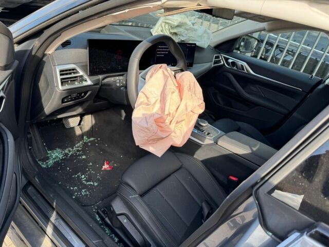 Сірий БМВ 4 Серія, об'ємом двигуна 0 л та пробігом 6 тис. км за 22500 $, фото 9 на Automoto.ua