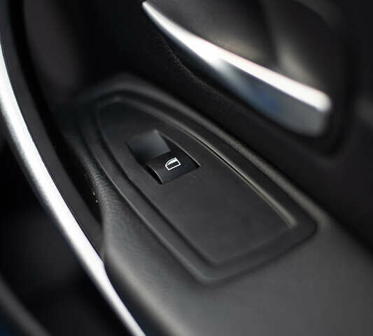 Синий БМВ 4 Серия, объемом двигателя 2 л и пробегом 163 тыс. км за 23100 $, фото 41 на Automoto.ua