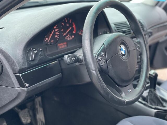 Синий БМВ 4 Серия, объемом двигателя 2.5 л и пробегом 367 тыс. км за 3850 $, фото 14 на Automoto.ua