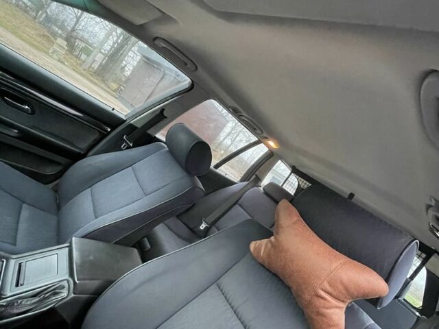 Синий БМВ 4 Серия, объемом двигателя 2.5 л и пробегом 367 тыс. км за 3850 $, фото 22 на Automoto.ua