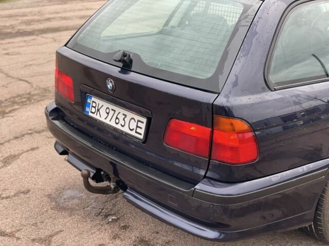 Синий БМВ 4 Серия, объемом двигателя 2.5 л и пробегом 367 тыс. км за 3850 $, фото 7 на Automoto.ua